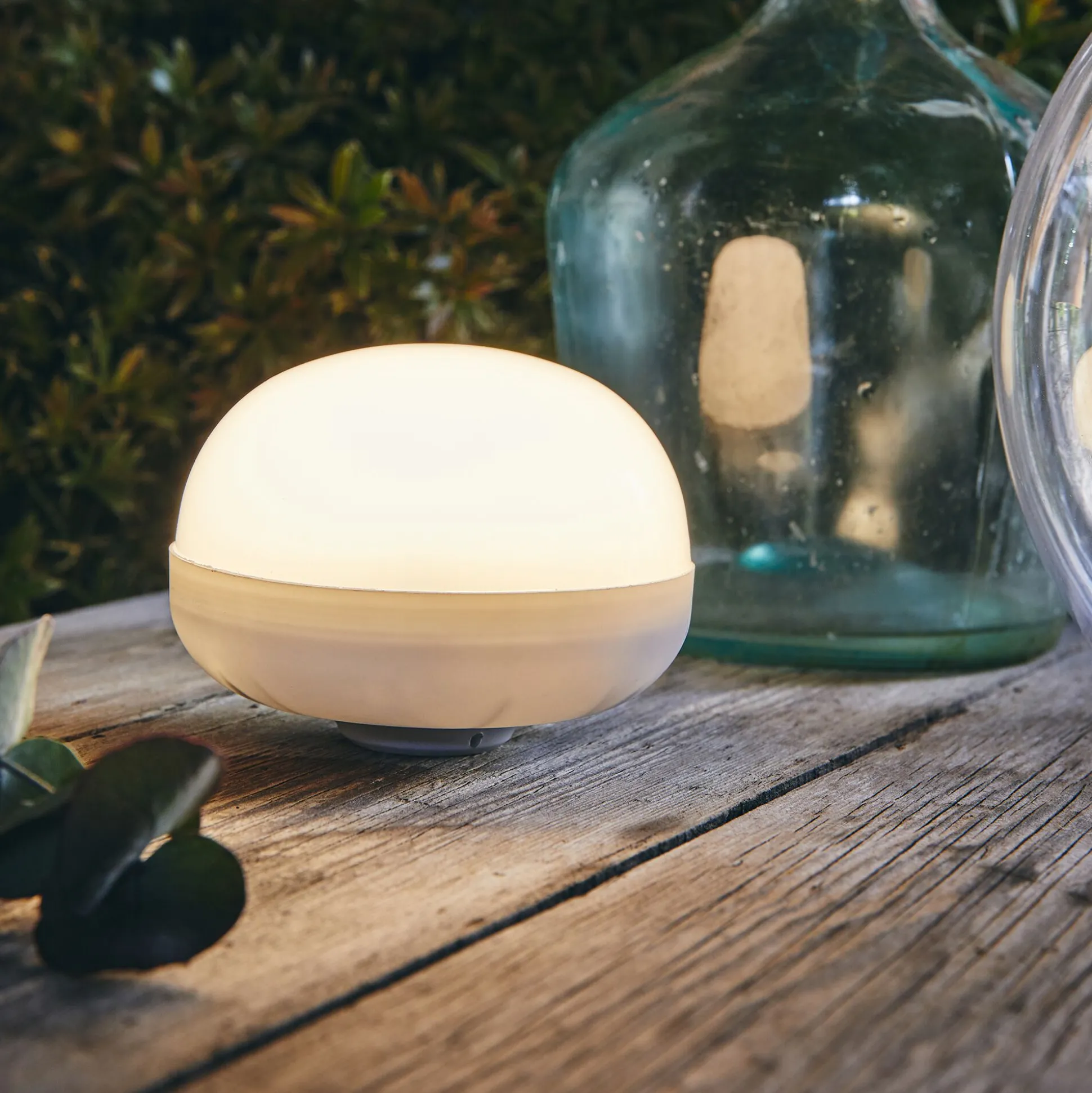 Ampoule d'extérieur rechargeable H12xD11cm - blanc