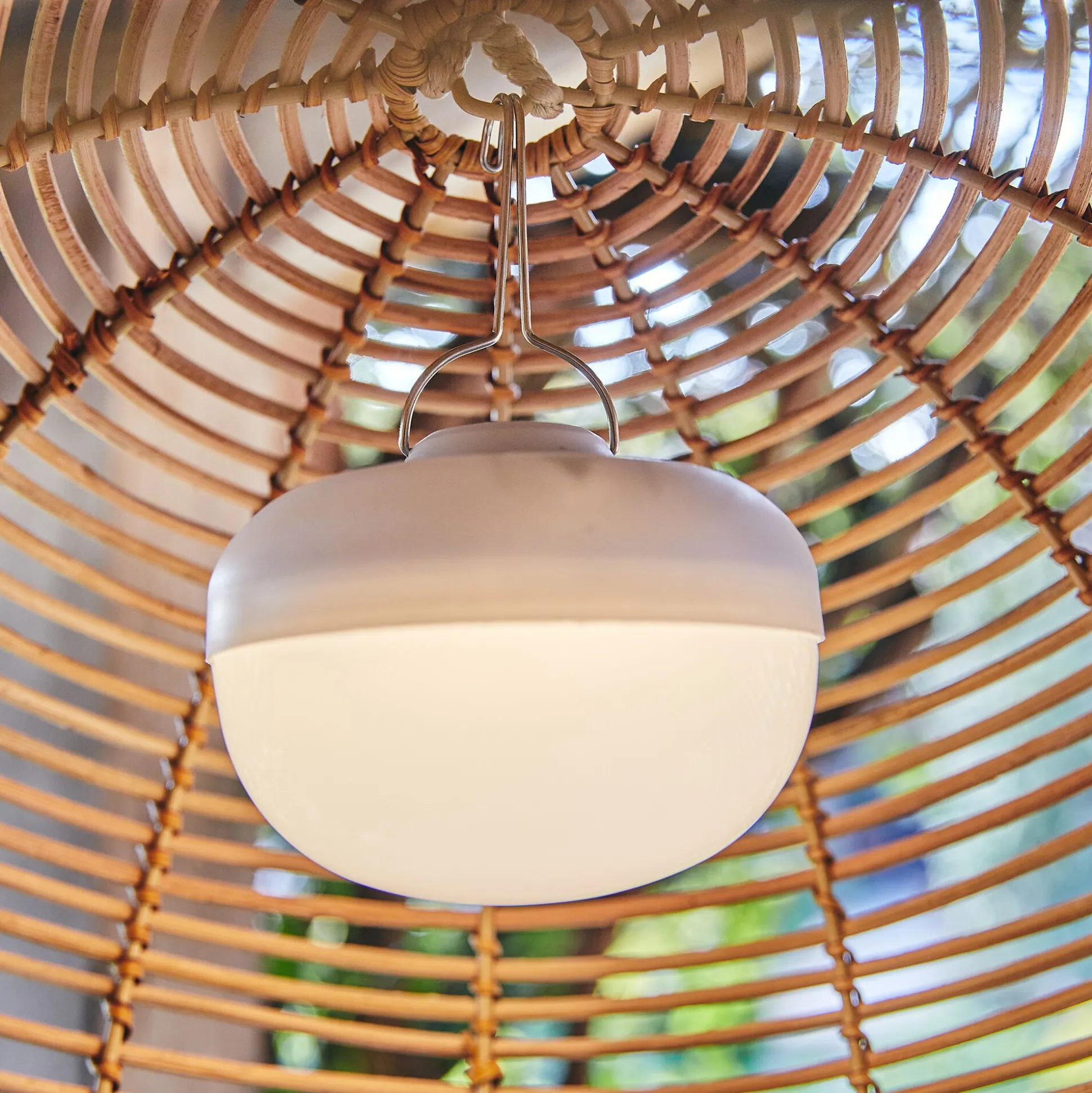 Ampoule d'extérieur rechargeable H12xD11cm - blanc