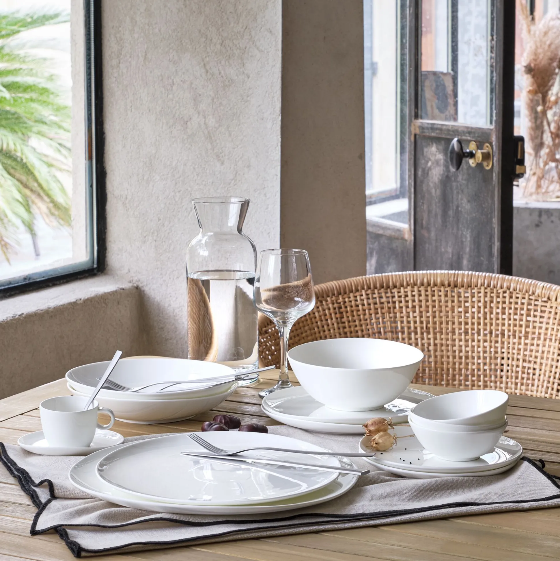 Assiette à pizza en porcelaine légère D30cm - blanc