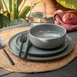 Assiette plate en faïence D28cm - vert cèdre