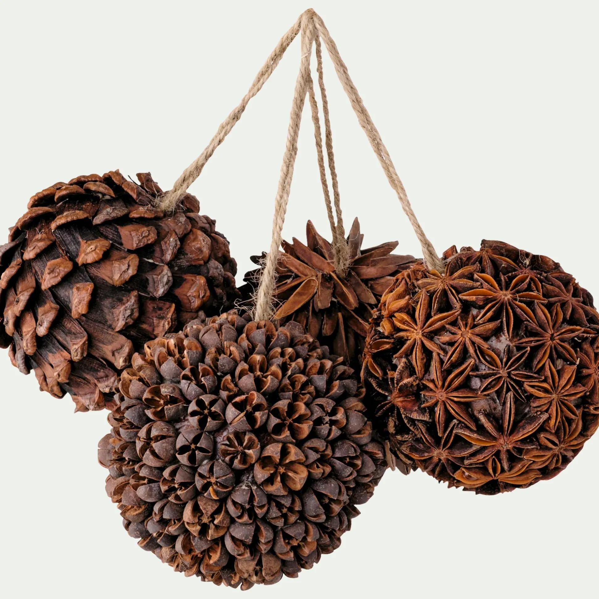 Boule de Noël en végétal naturel D8cm - naturel (modèle aléatoire)