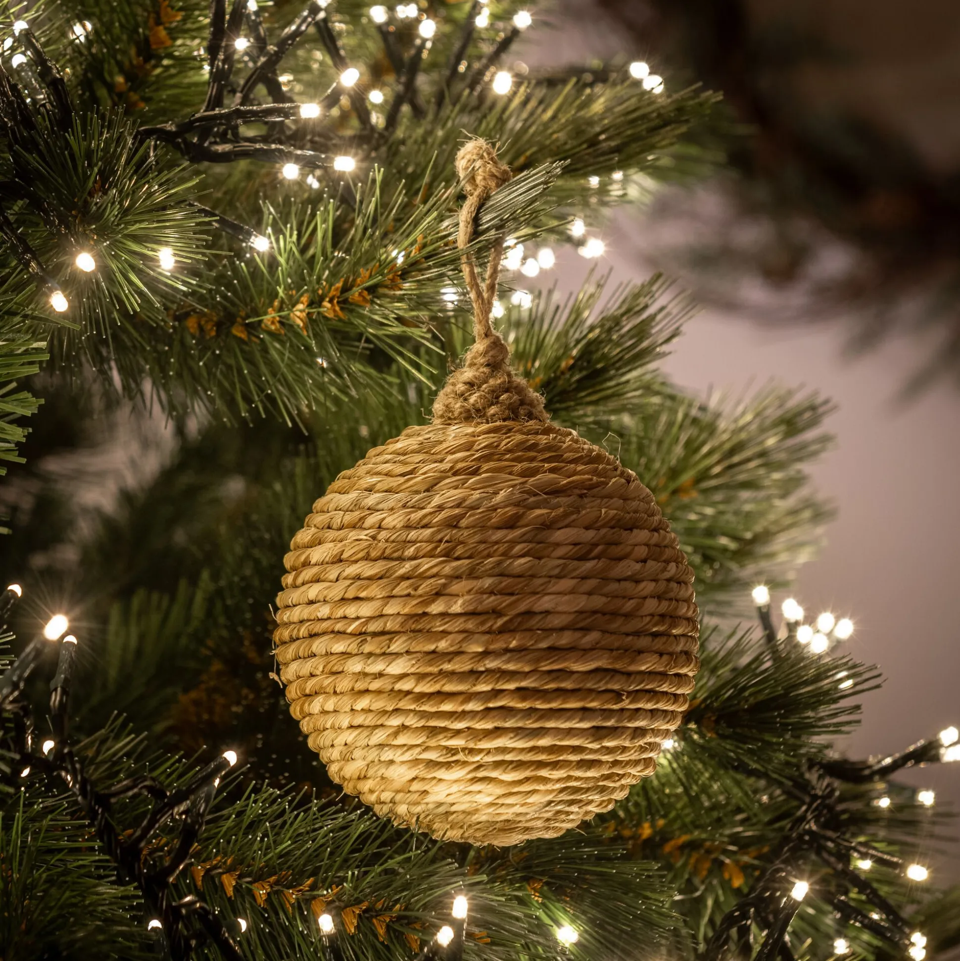 Boule de Noël tressée en plastique recyclé D10cm - naturel