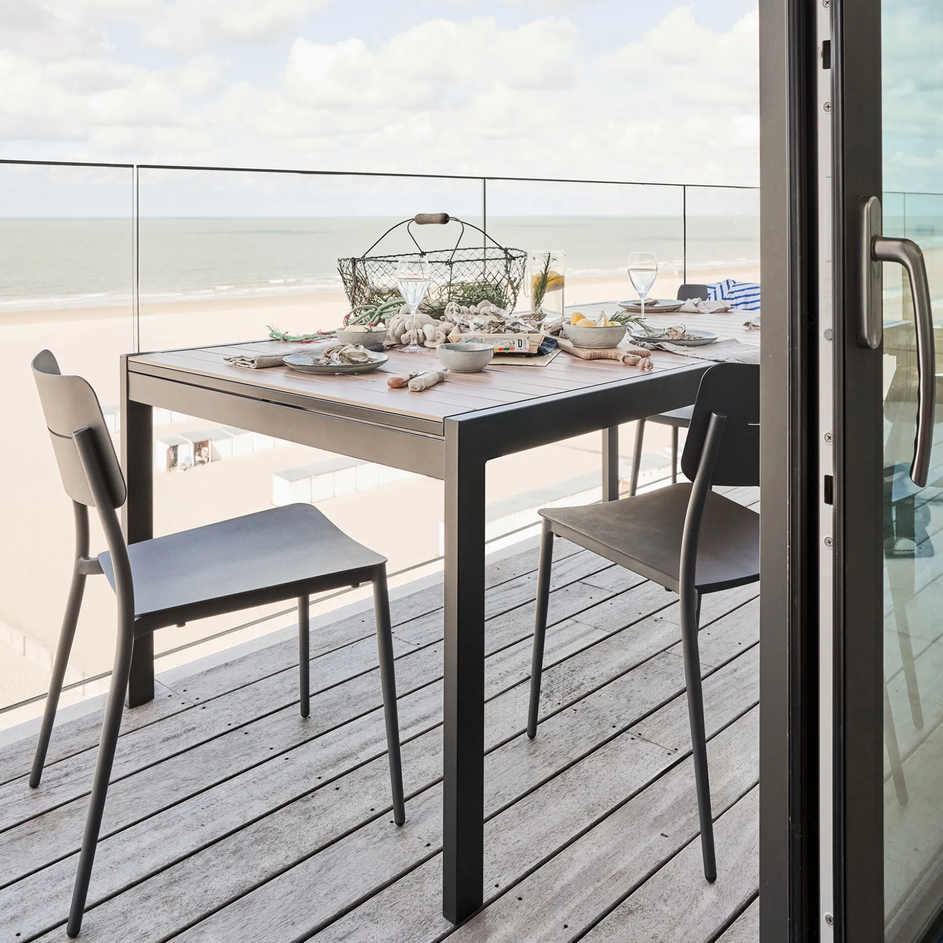 Chaise de jardin empilable en aluminium - noir