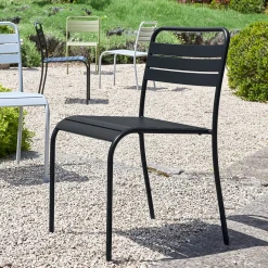Chaise de jardin empilable en acier - noir