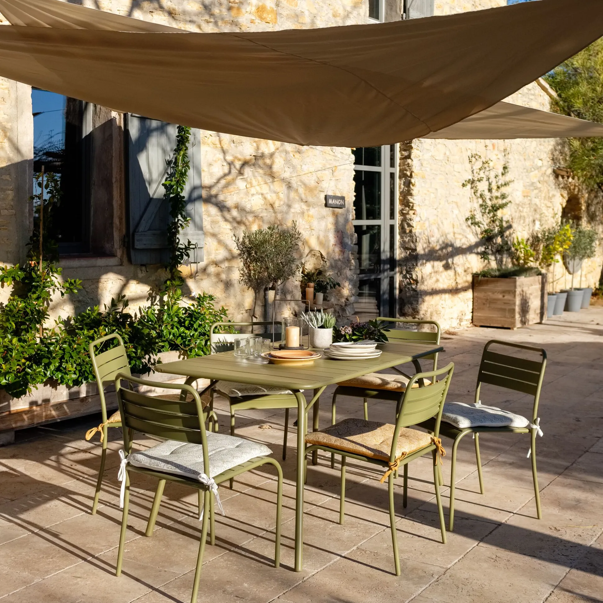 Chaise de jardin empilable en acier - vert kaki