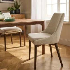 Chaise de repas en tissu bouclette rasé - blanc écru