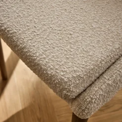 Chaise de repas en tissu bouclette rasé - blanc écru