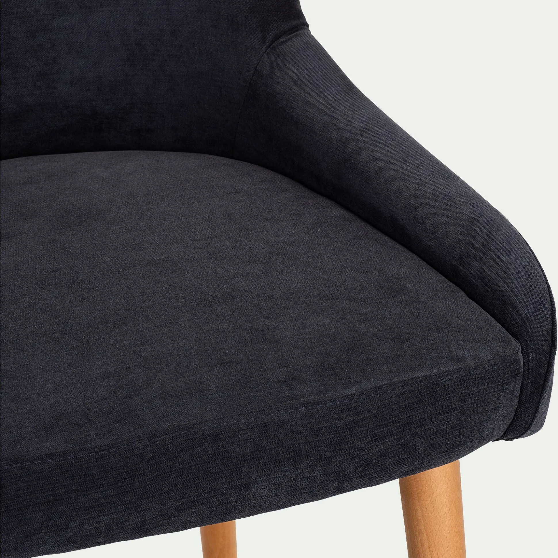 Chaise en tissu effet velours et piètement naturel - noir