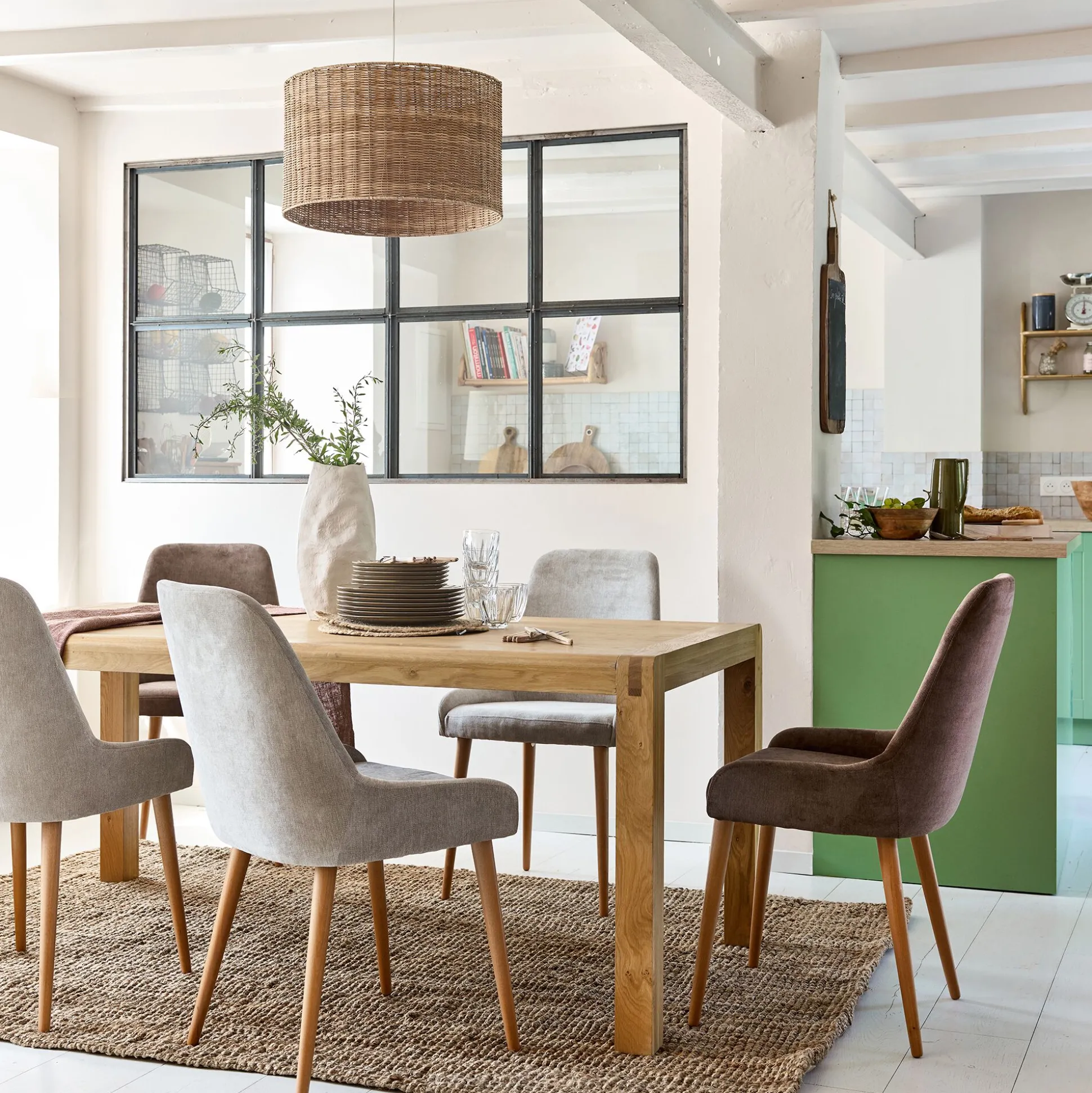 Chaise en tissu effet velours et piètement naturel - marron