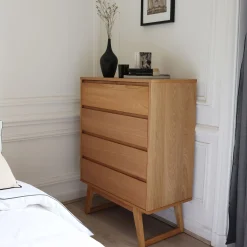 Commode 4 tiroirs en plaqué chêne - bois clair