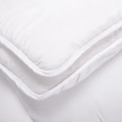 Couette 4 saisons en fibres recyclées - 140x200cm