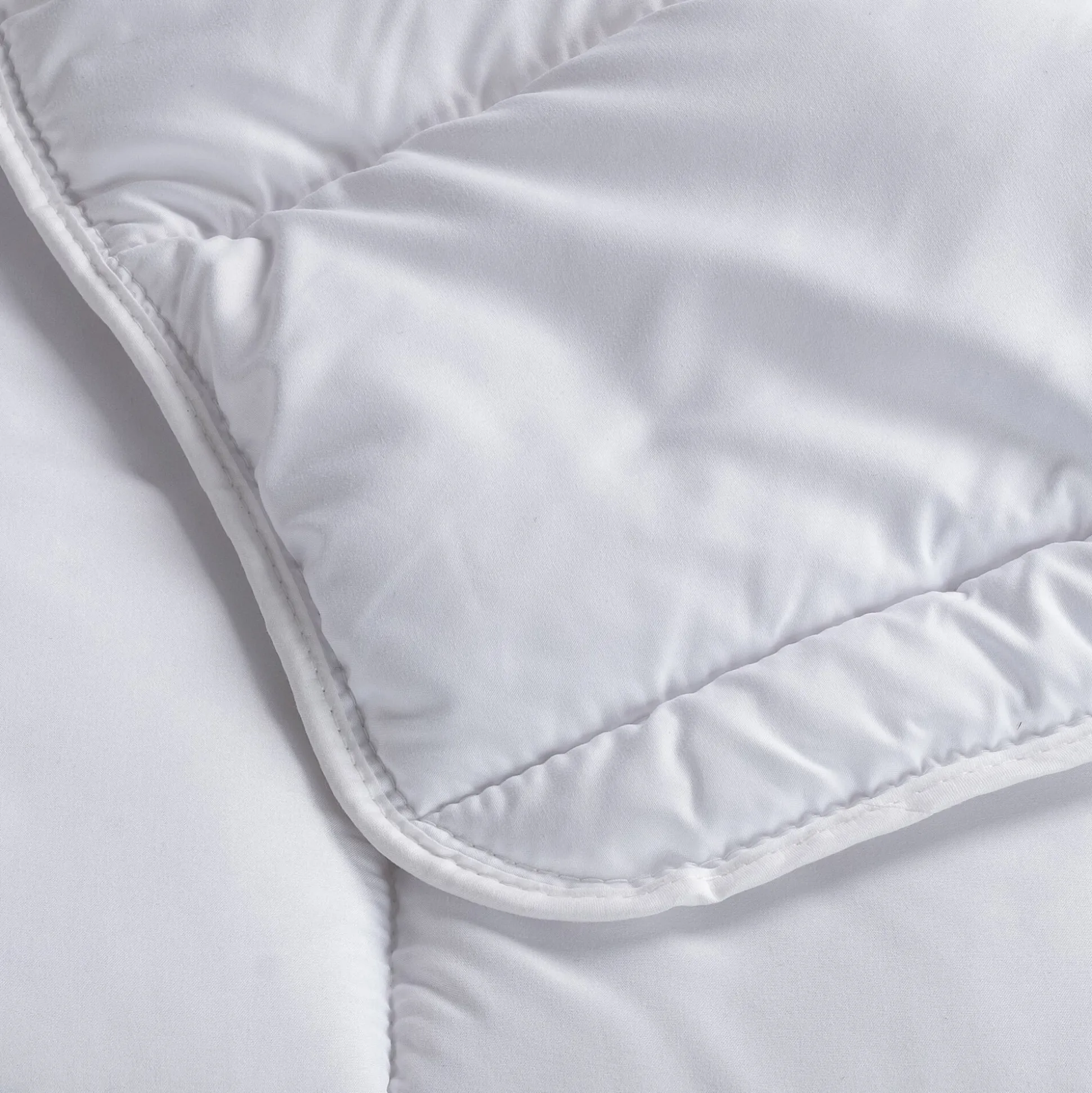 Couette chaude en fibres recyclées - 260x240cm