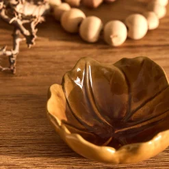 Coupelle décorative forme fleur en céramique D9,3cm - marron