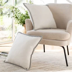 Coussin en coton finition galon 45x45cm - blanc