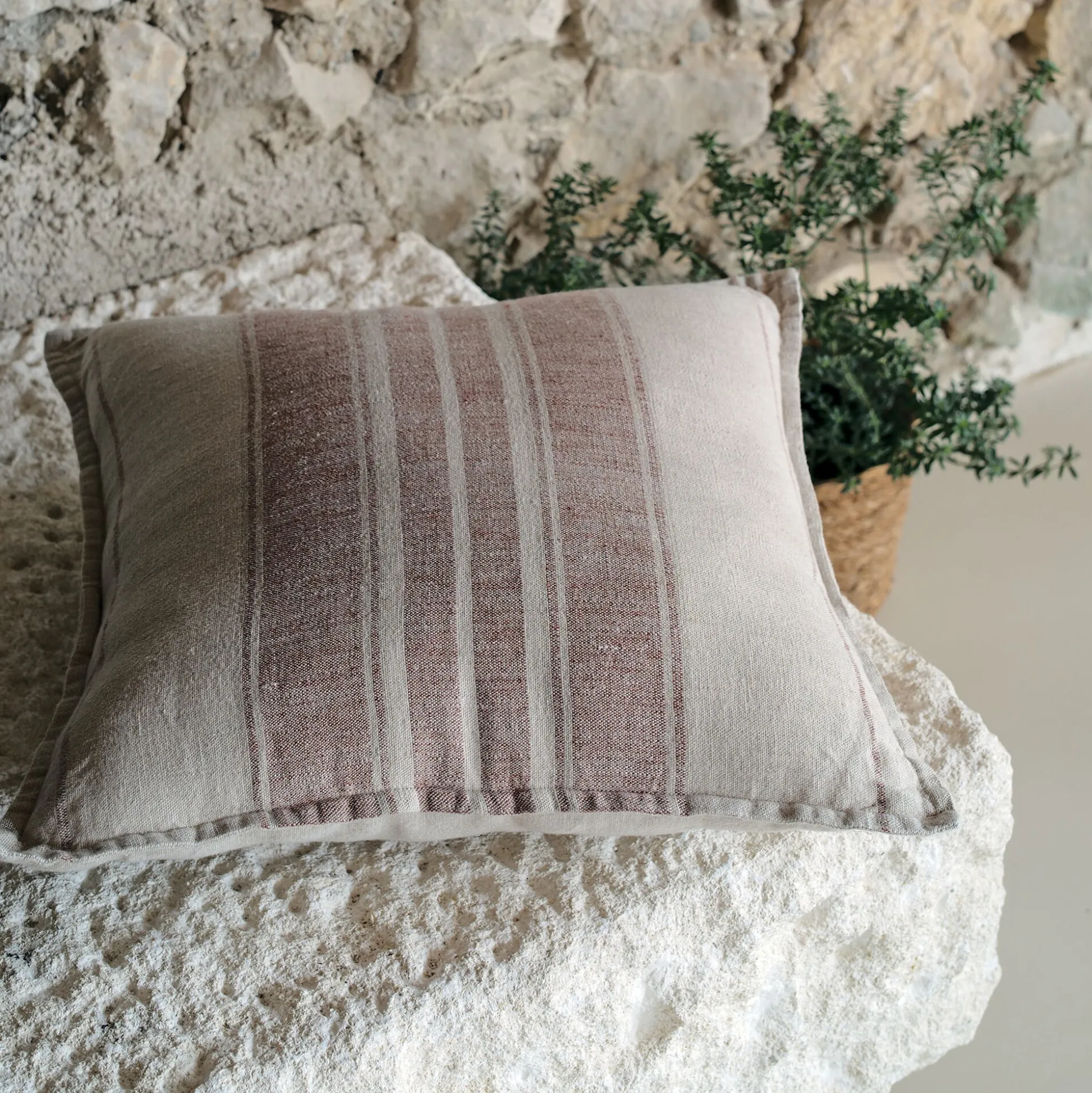 Coussin rayé en lin 45x45cm - rouge