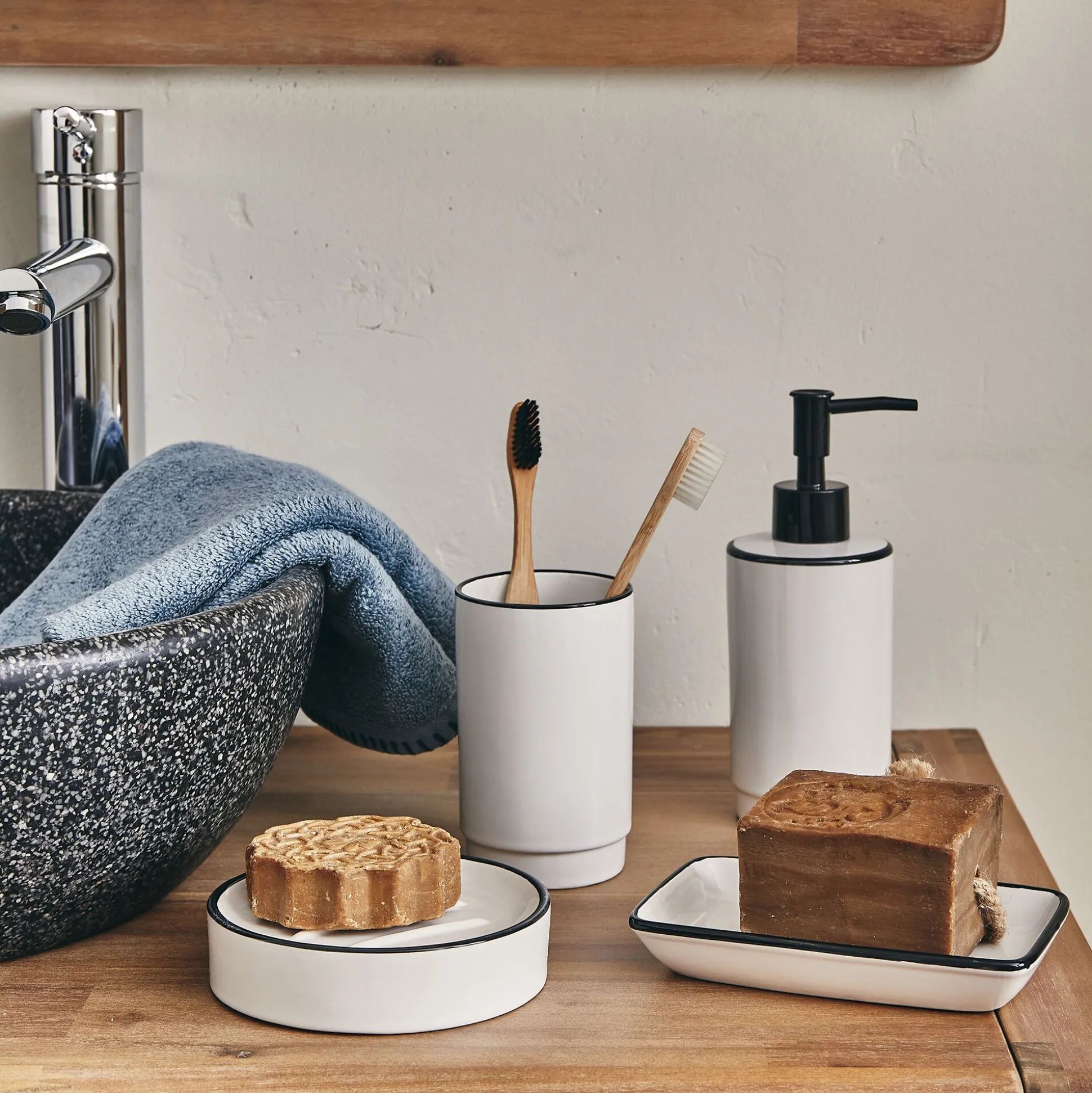 Distributeur à savon en grès - blanc H18,50cm