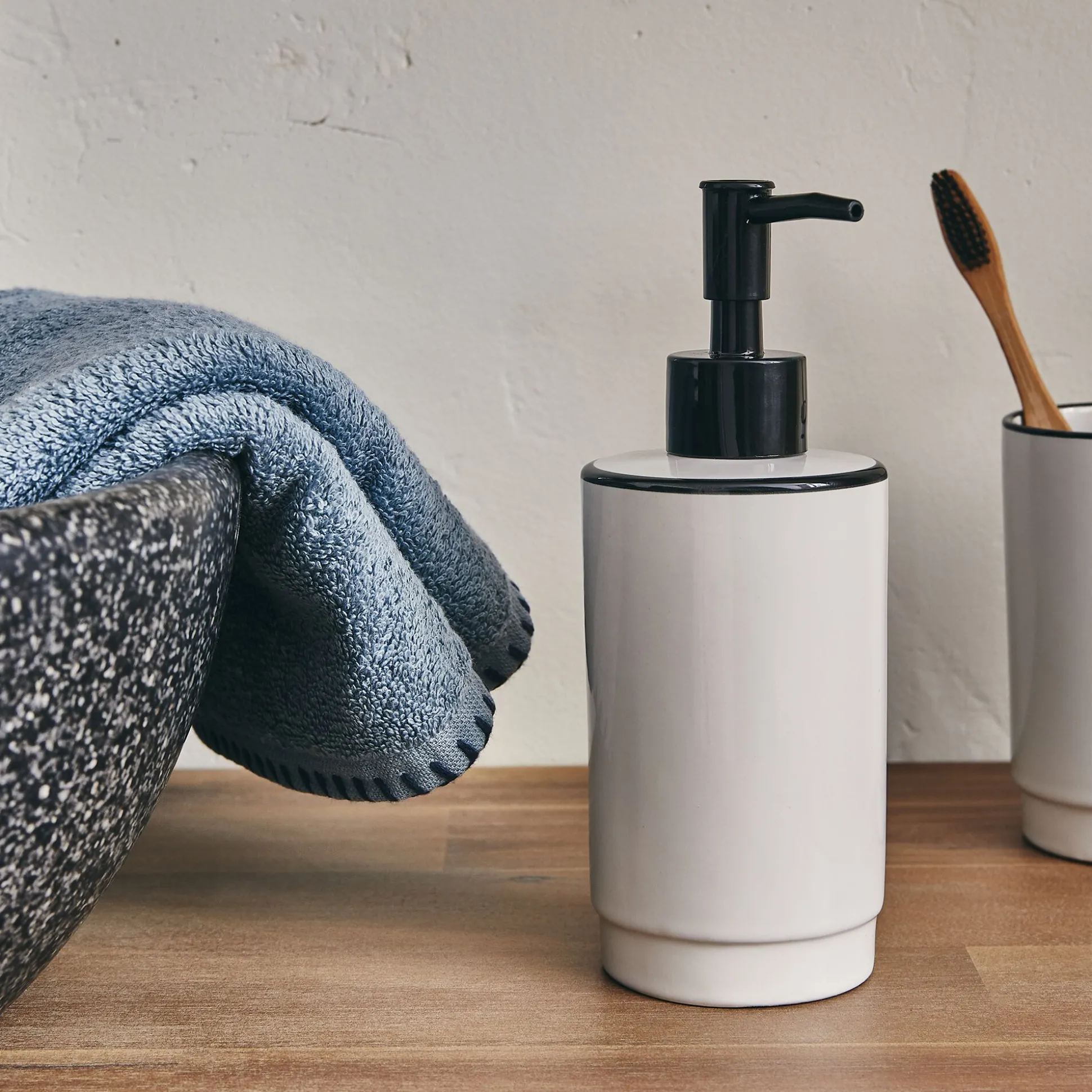 Distributeur à savon en grès - blanc H18,50cm