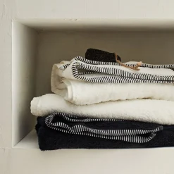 Drap de bain brodé en coton - noir 100x150cm