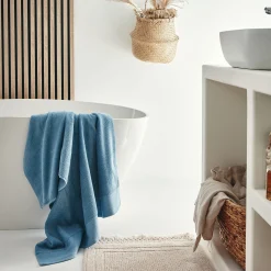 Drap de bain en coton peigné - bleu autan 100x150cm