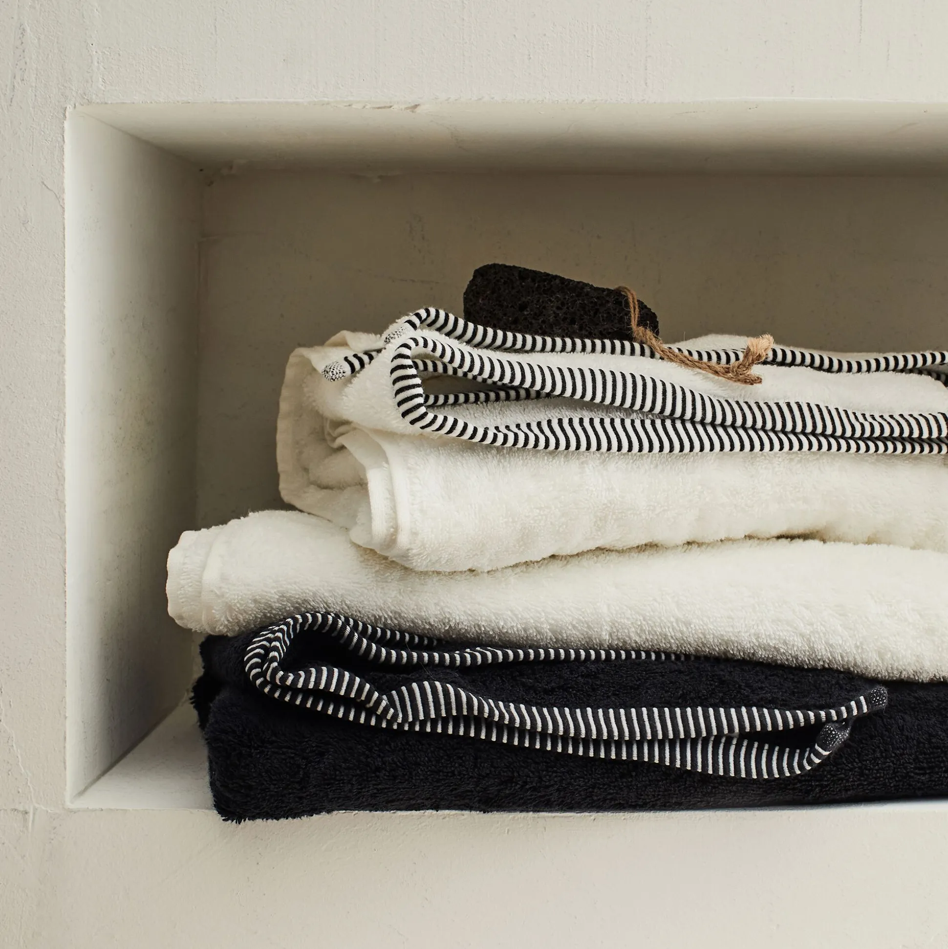 Drap de douche brodé en coton - blanc ventoux 70x140cm