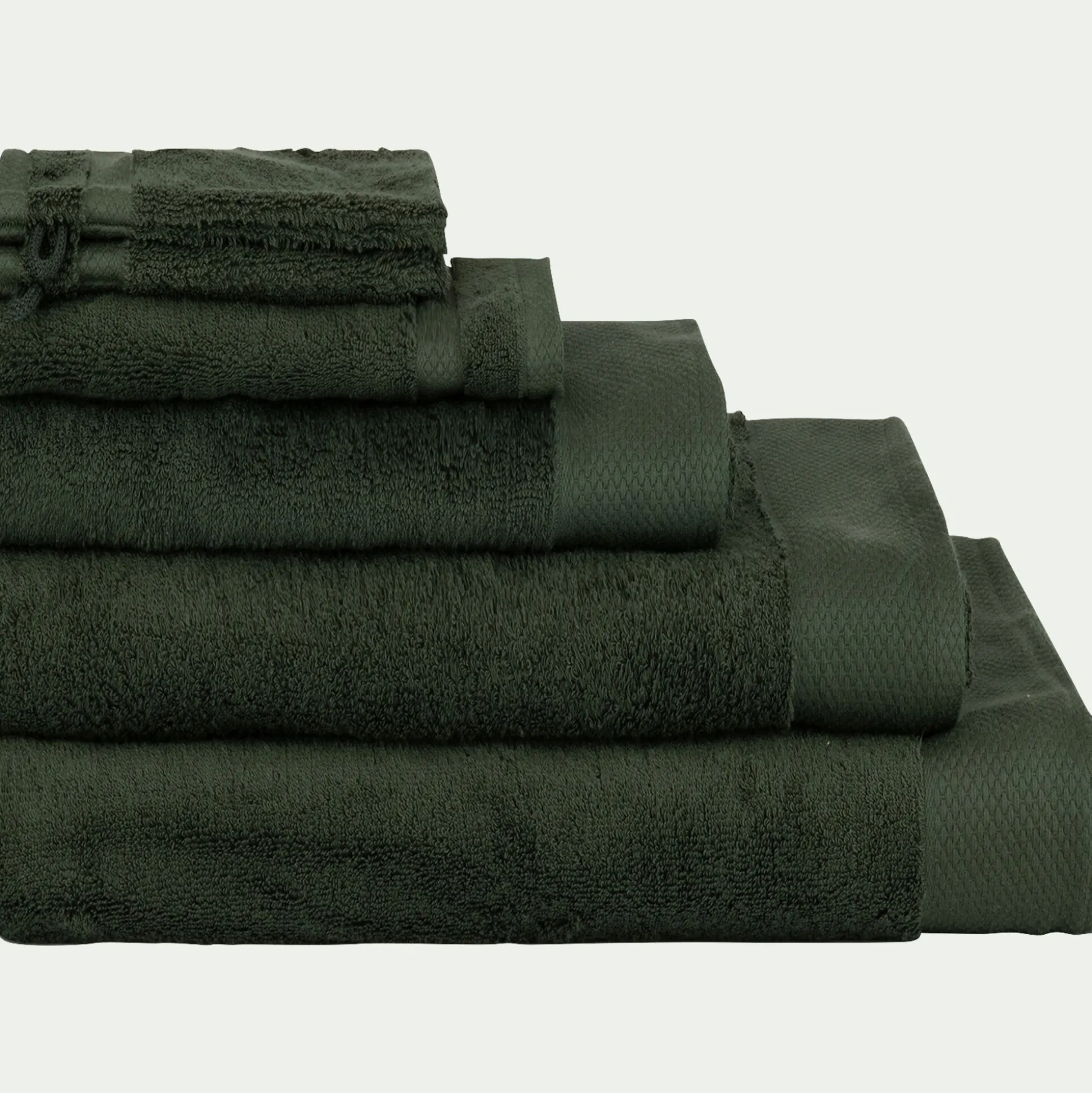 Drap de douche en coton peigné - vert cèdre 70x140cm