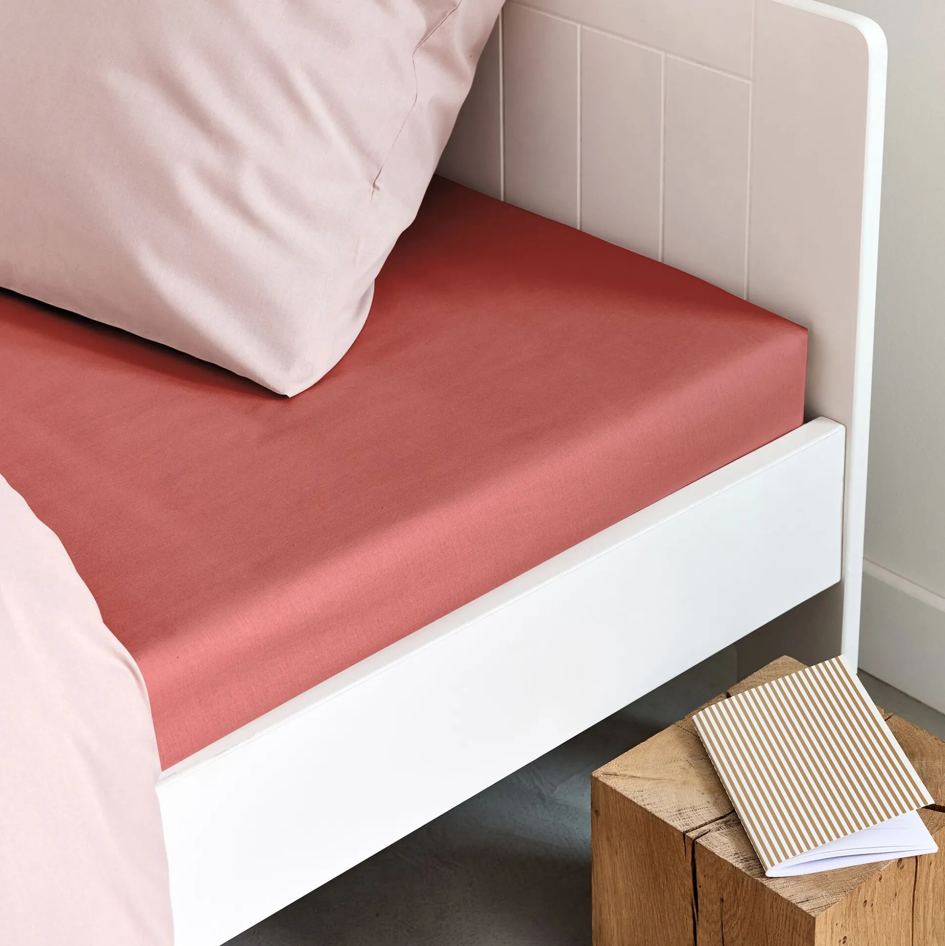 Drap housse en coton 90x200cm b25cm - rouge ricin