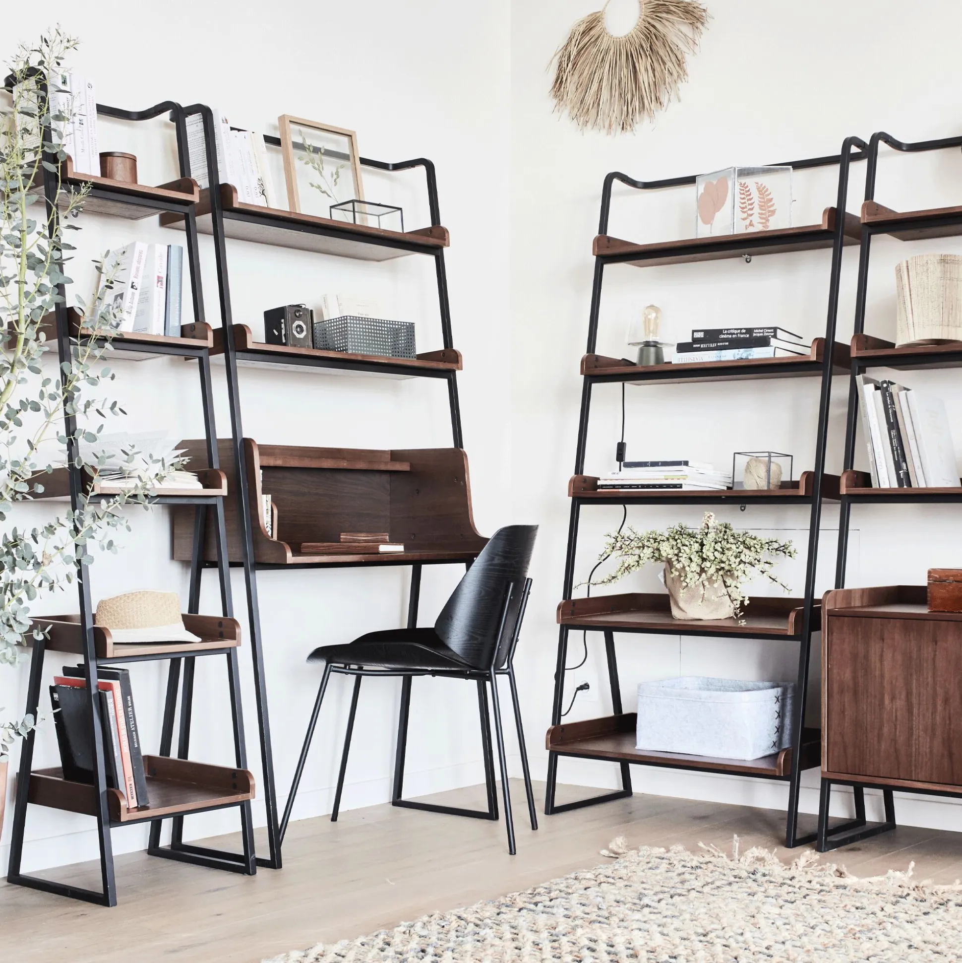 Etagère 5 tablettes plaquée noyer et métal noir - L80cm