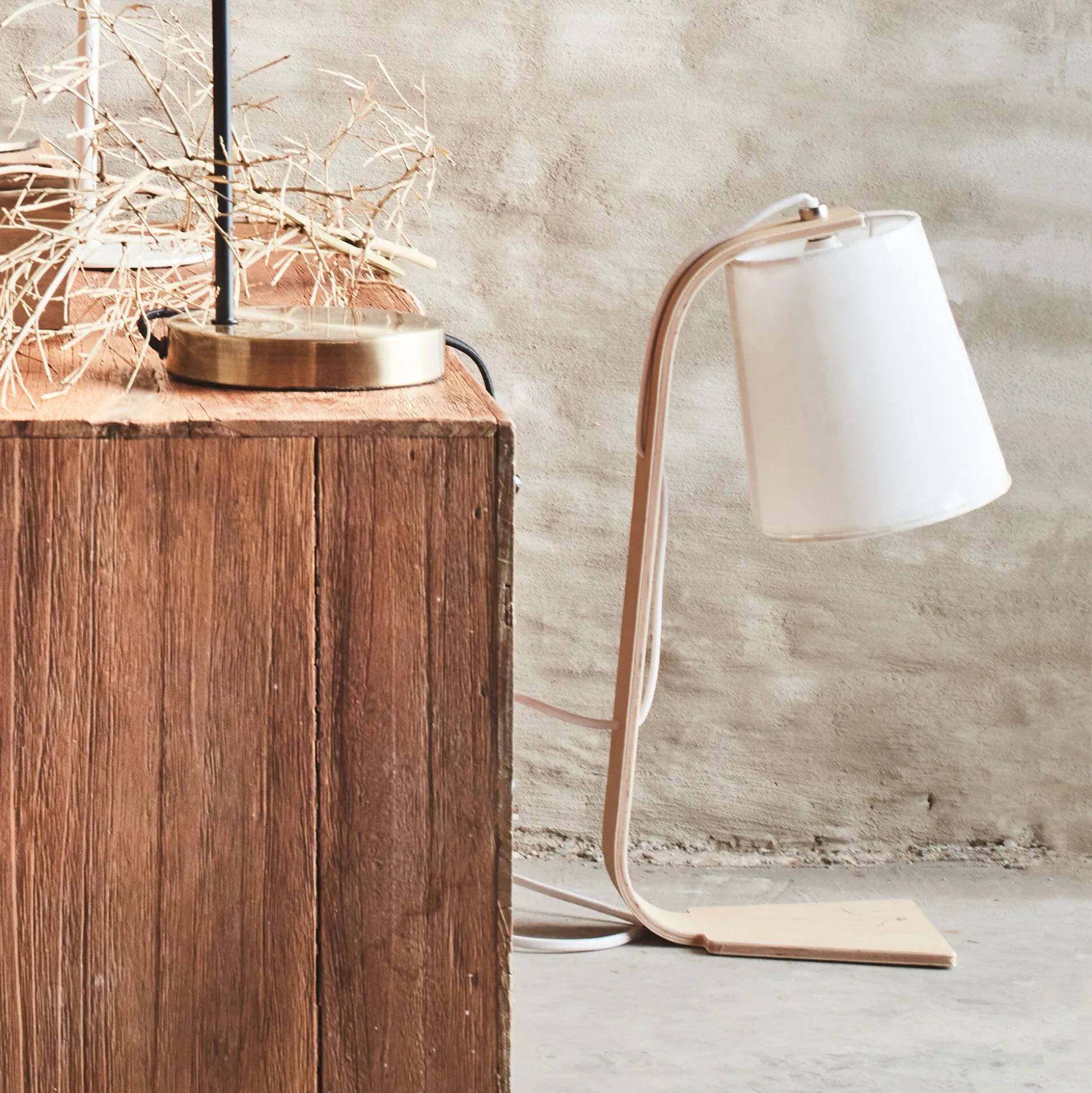 Lampe à poser en bois et coton H43cm E14