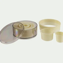 Lot de 9 découpoirs ronds lisses assortis - blanc