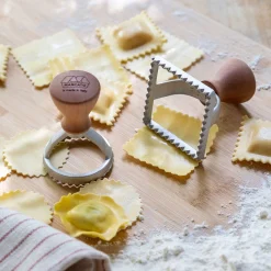 Lot de 2 emporte-pièces rond et carré en aluminium - argenté