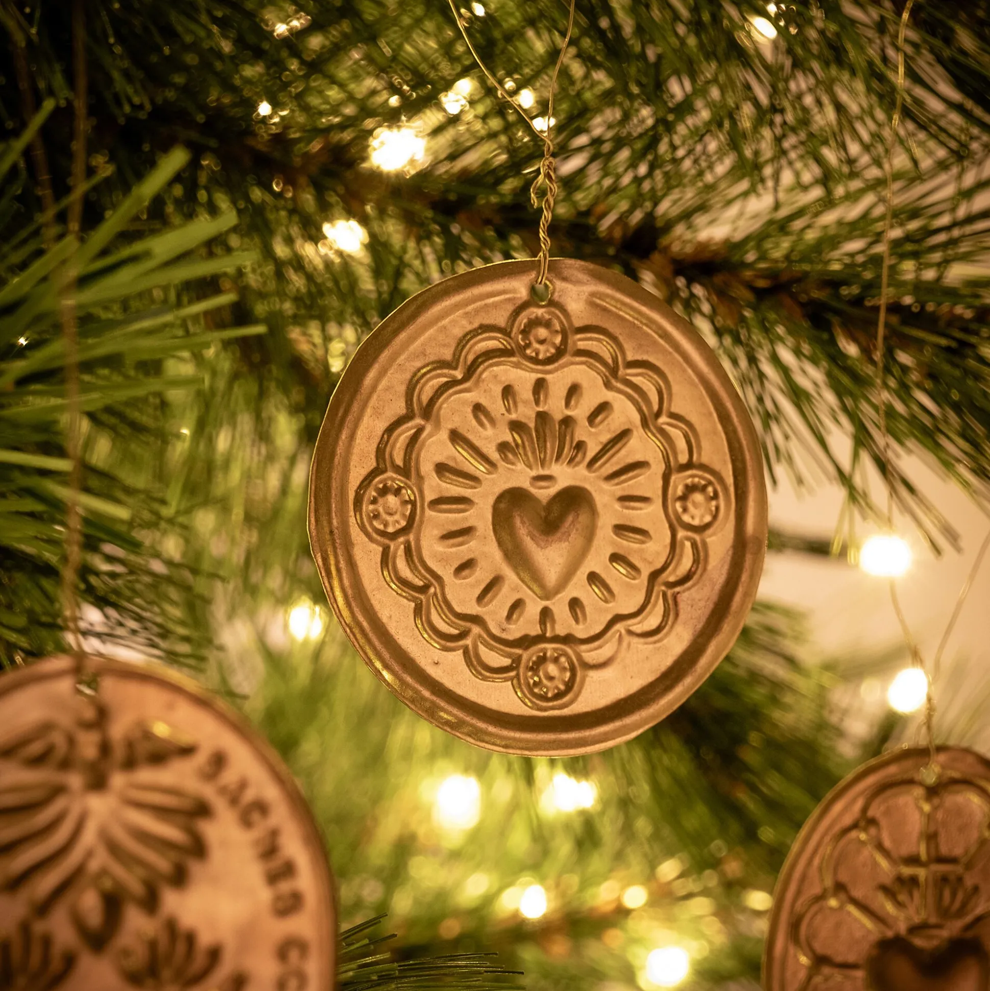 Lot de 12 suspensions de Noël en laiton D5,5cm - doré