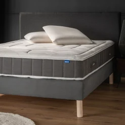 Matelas Bultex en mousse à mémoire de forme accueil enveloppant - 140x190cm