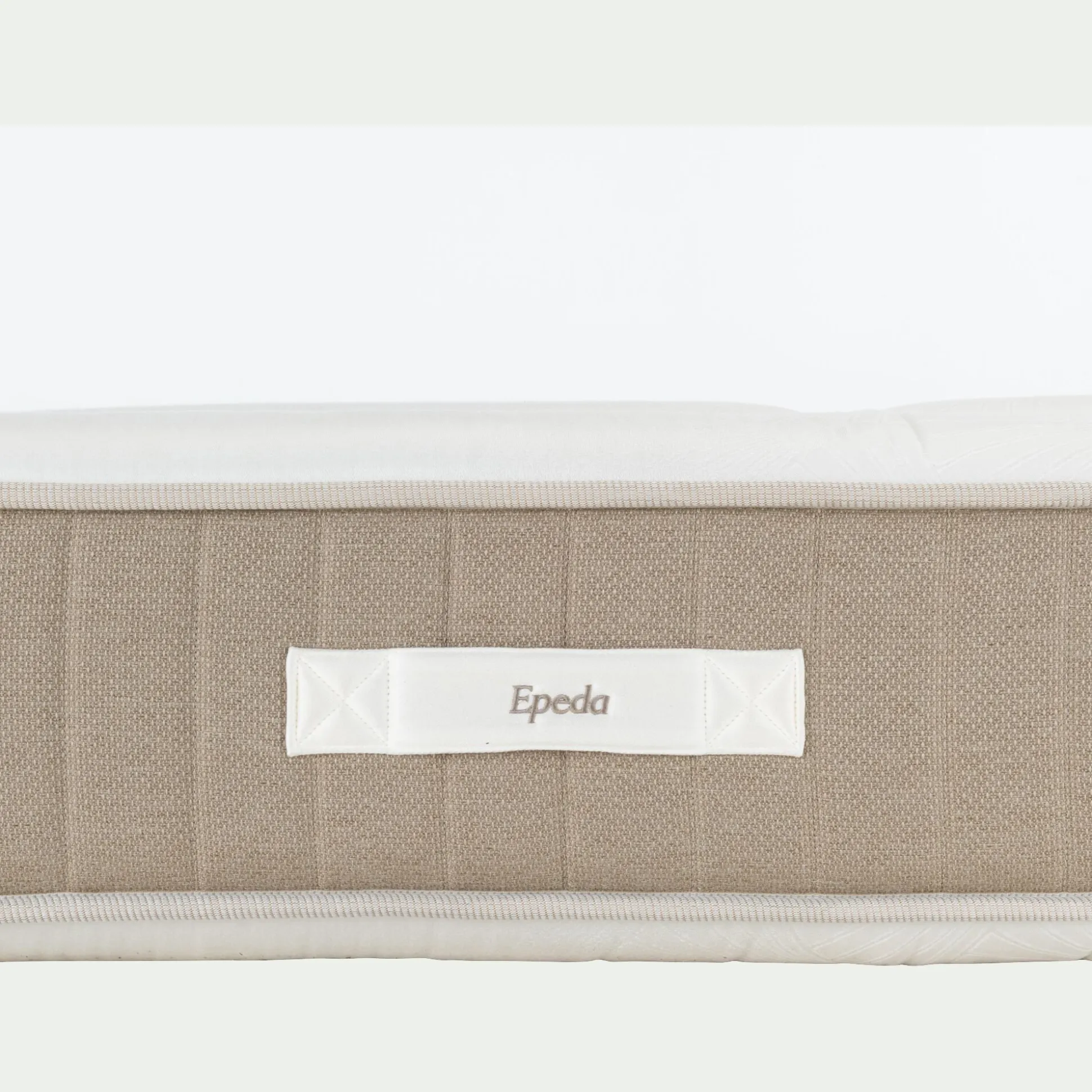 Matelas Epeda à ressorts accueil moelleux - 140x190cm