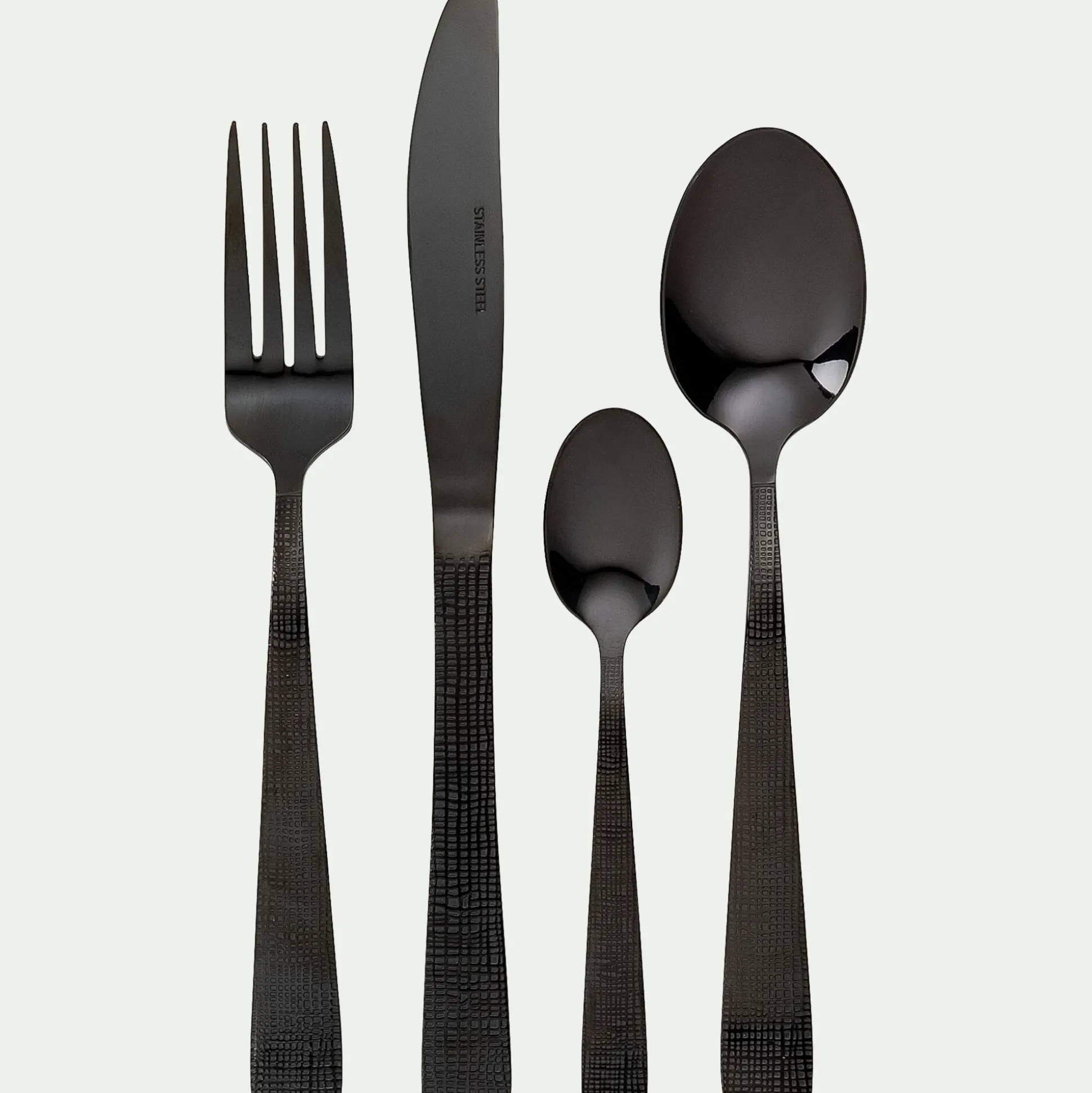 Ménagère 16 pièces en inox noir