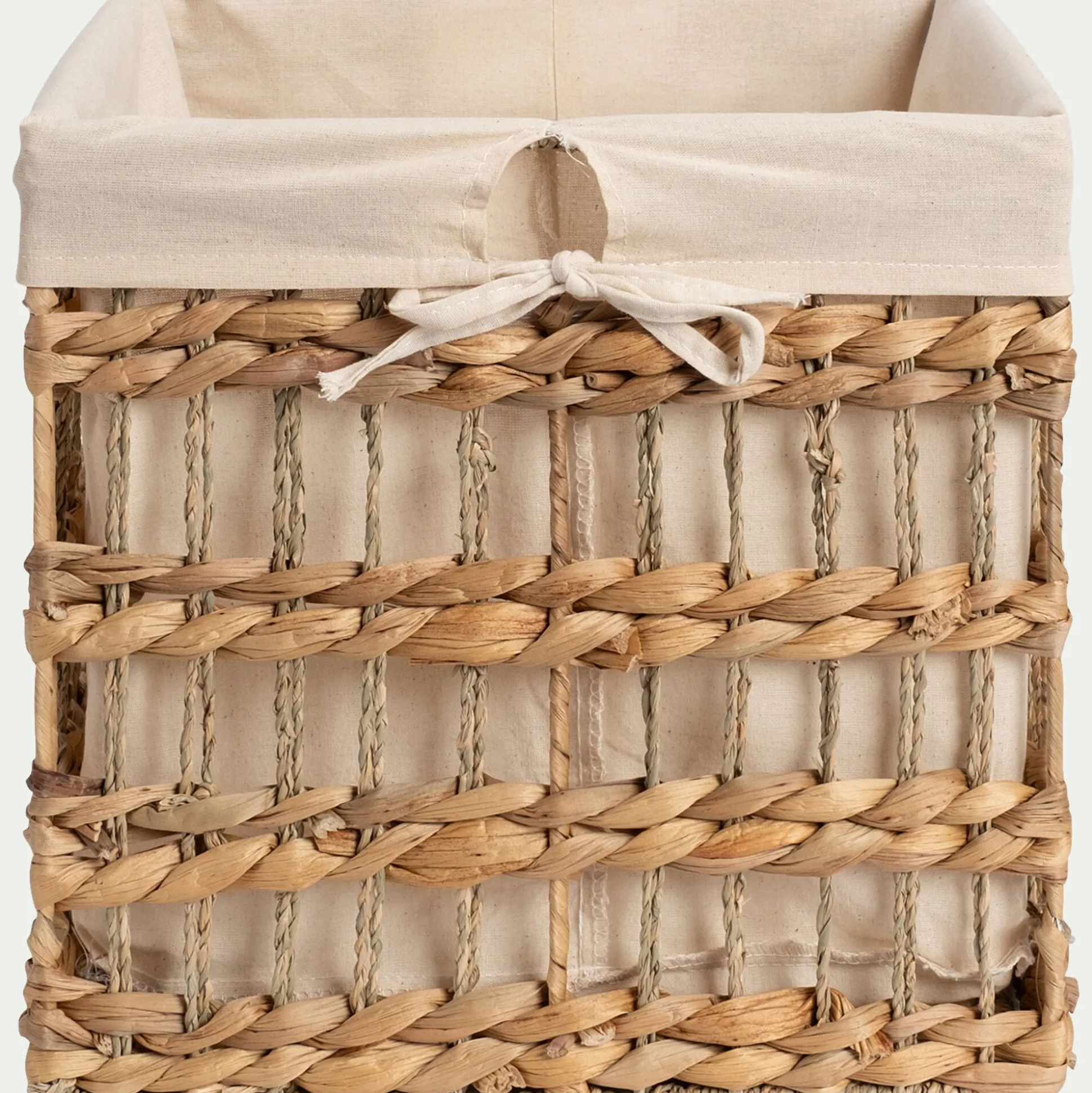Panier de rangement en jacinthe d'eau 30x30cm - naturel