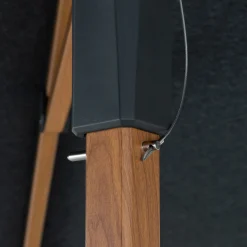 Parasol droit et sa base en aluminium effet bois 200x200cm - gris