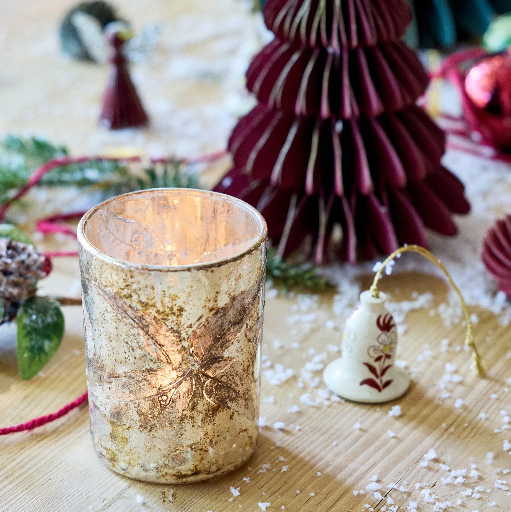 Photophore en verre motif houx D8xH10cm - doré