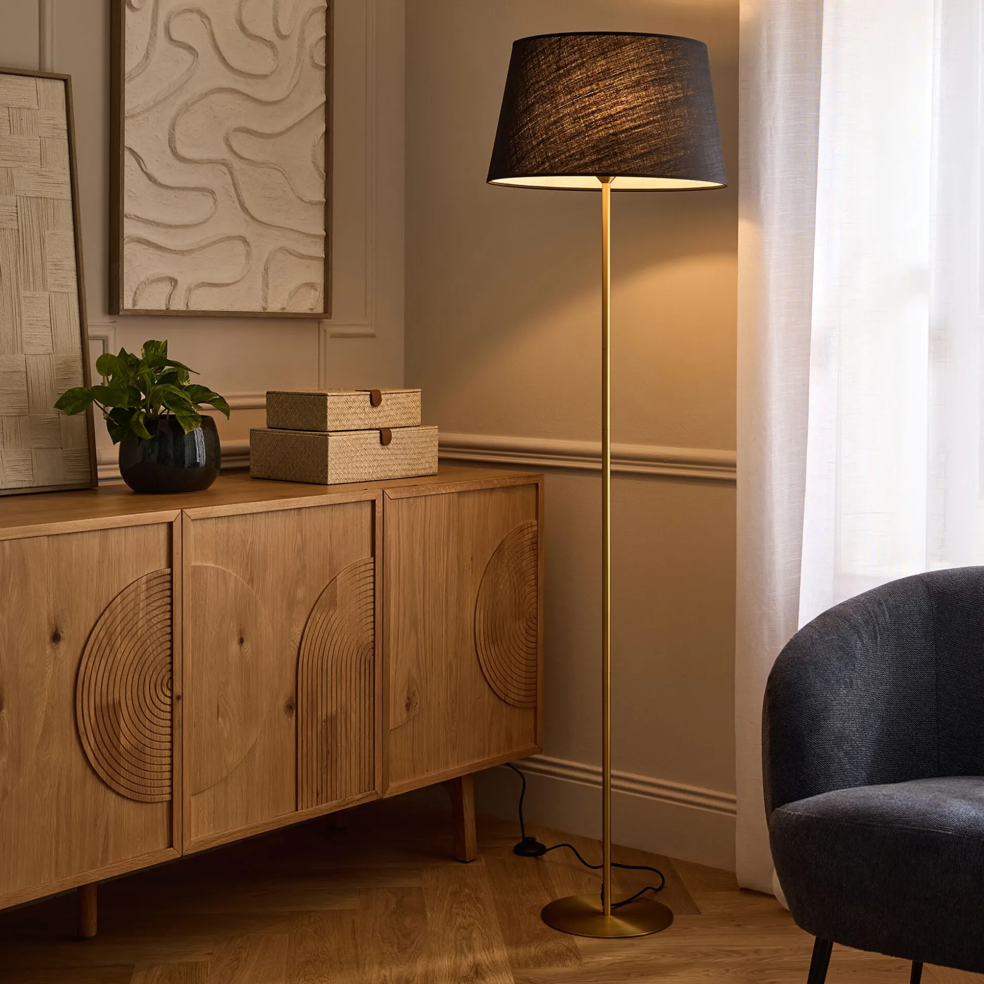 Pied de lampadaire électrifié en acier - doré H146cm