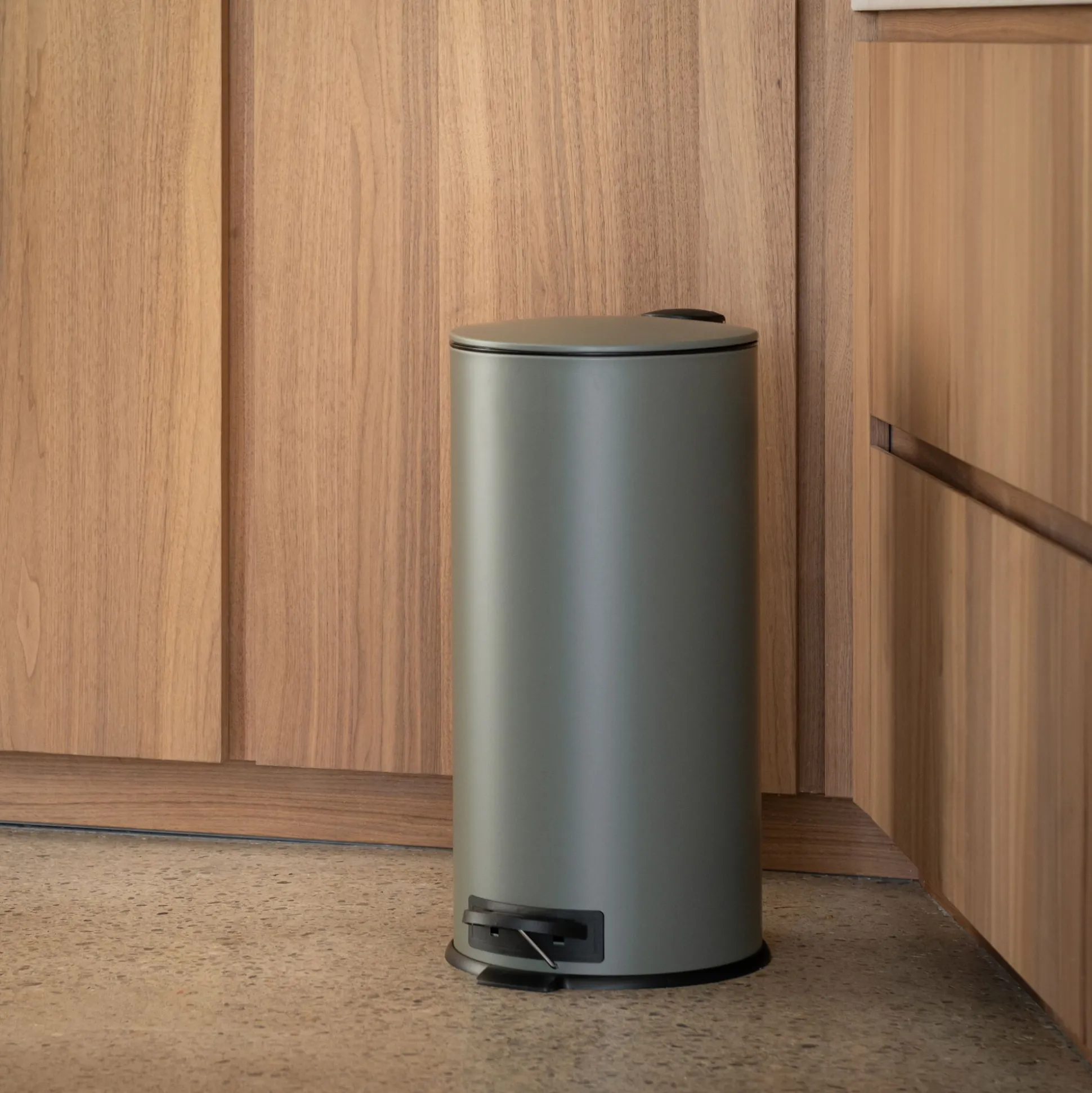 Poubelle en fer 27L - vert