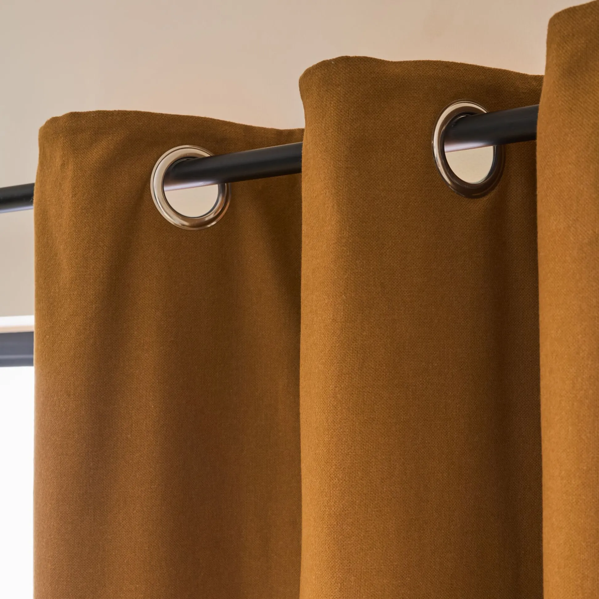 Rideau à œillets en coton 140x250cm - brun noisette