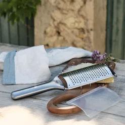 Râpe en inox - gris métallisé