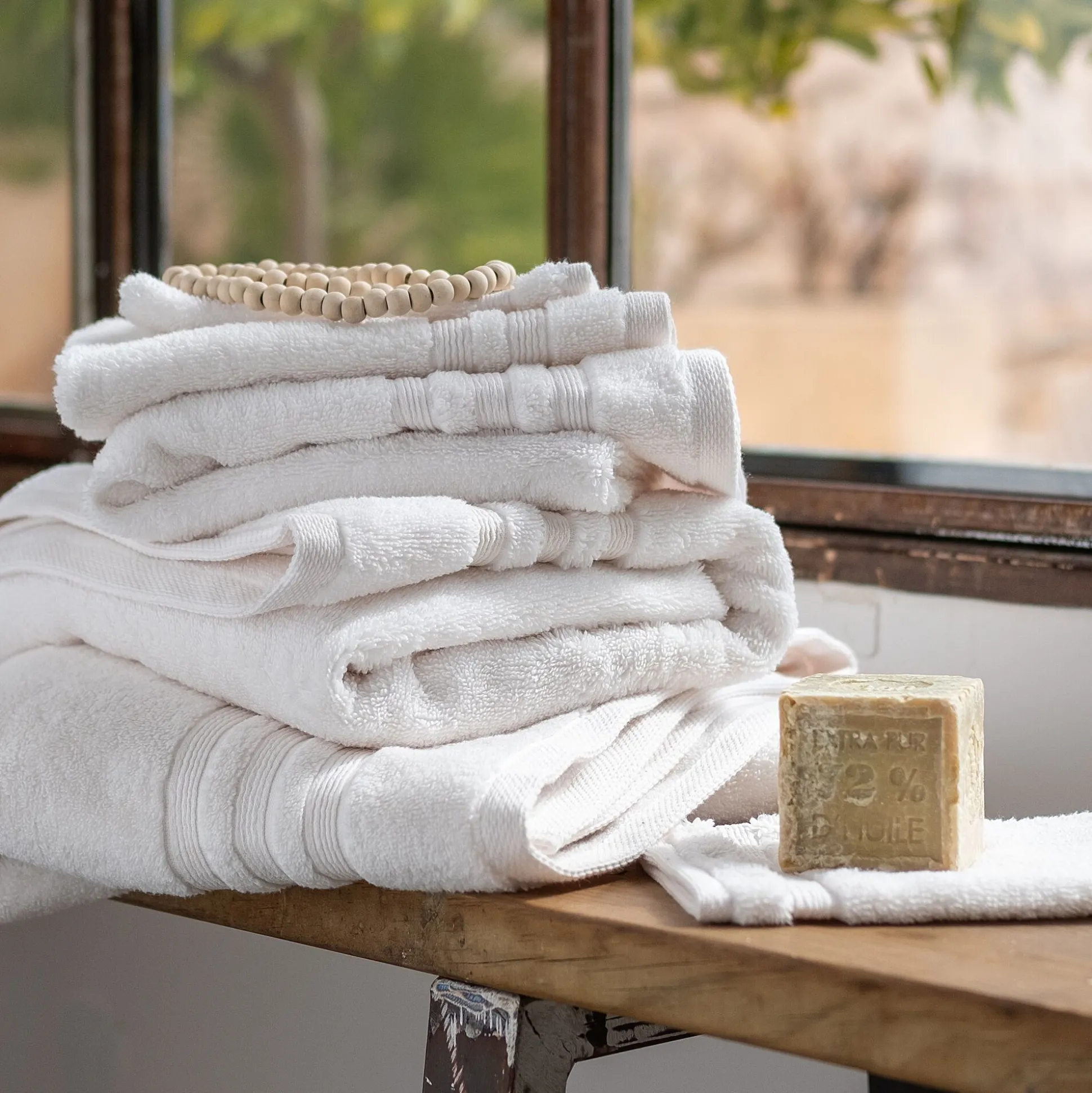 Serviette de bain bouclette en coton - blanc ventoux 50x100cm