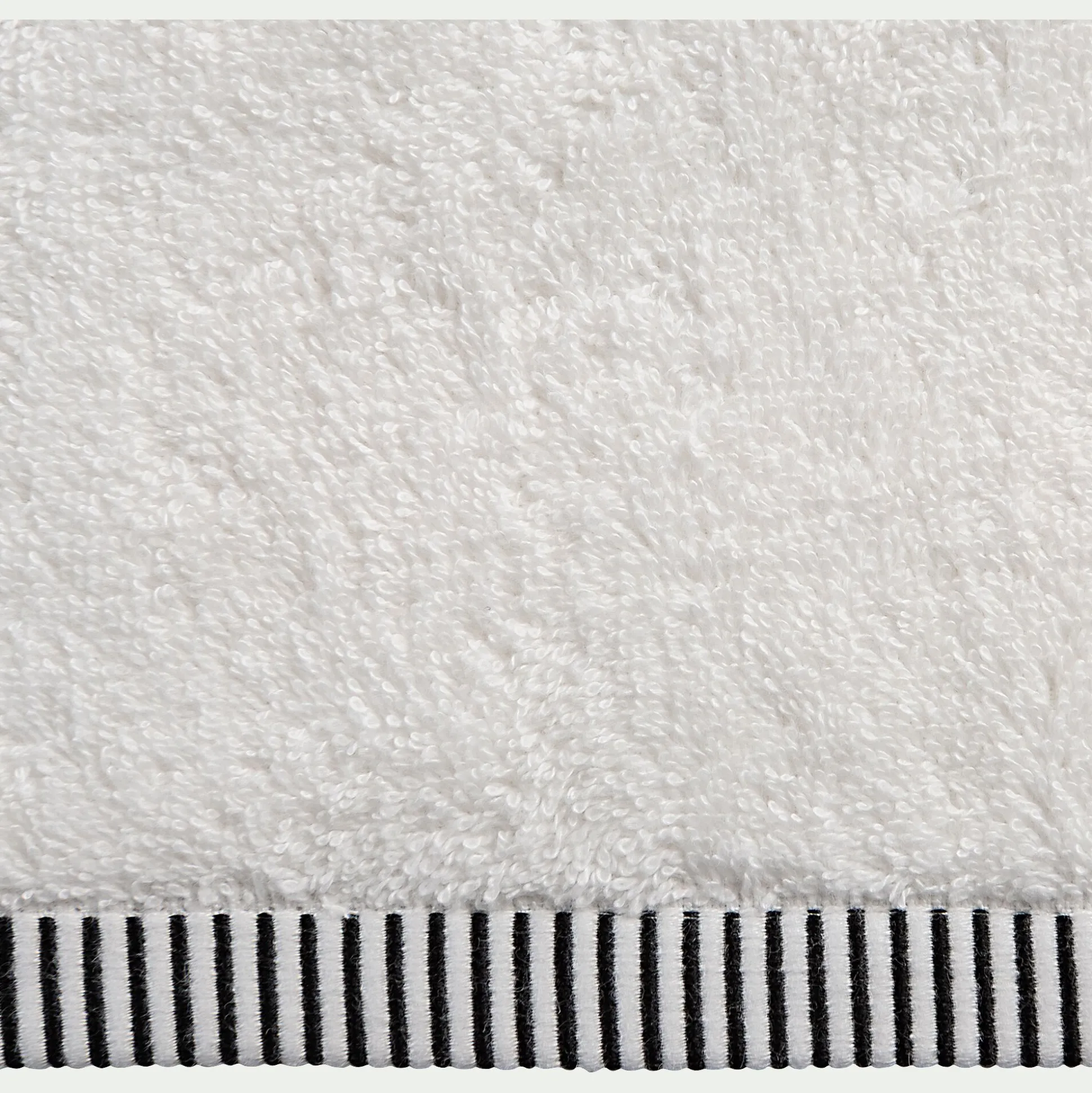 Serviette de toilette brodé en coton - blanc ventoux 50x100cm