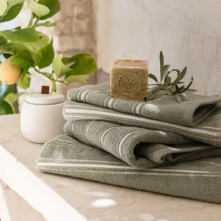 Serviette de toilette en coton - vert olivier 50x100cm