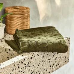 Serviette de toilette en coton motif floral 50x100cm - vert mousse