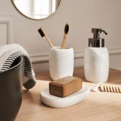 Set de salle de bain en polyrésine - blanc