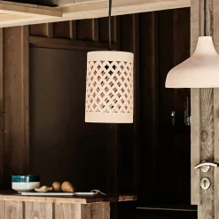 Suspension extérieure cylindrique ajourée en terre cuite - rose argile D15cm