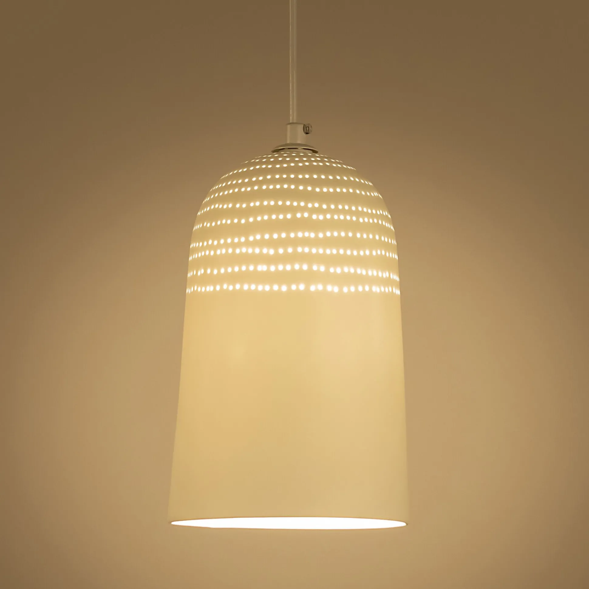 Suspension électrifiée en porcelaine D14,5cm - blanc