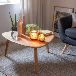 Table basse triangulaire en chêne massif - bois clair