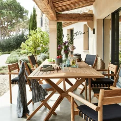 Table de jardin extensible en acacia huilé - bois clair (10 à 12 places)